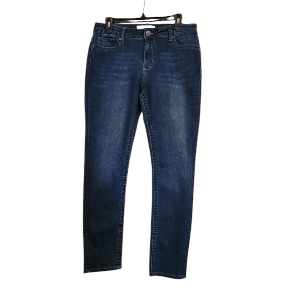 VGS Skinny jeans with embroidery, stitching, rhinestones  on pockets. SIZE 10